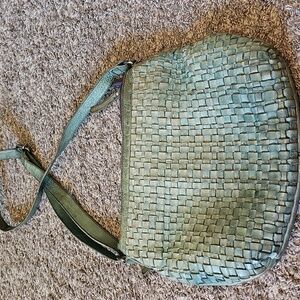 AWESOME VILENCIA GREEN WOVEN LEATHER BAG